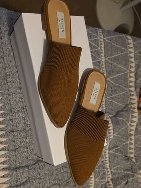 Steve Madden Tan/Brown Knit Pointed Mule